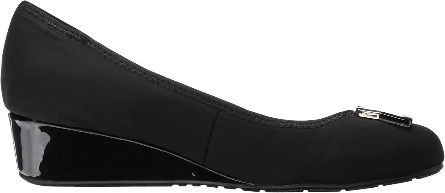 Bandolino Women's Tad Pump
