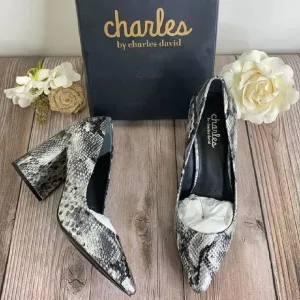 Charles by Charles David Snake Skin Pumps 9M
