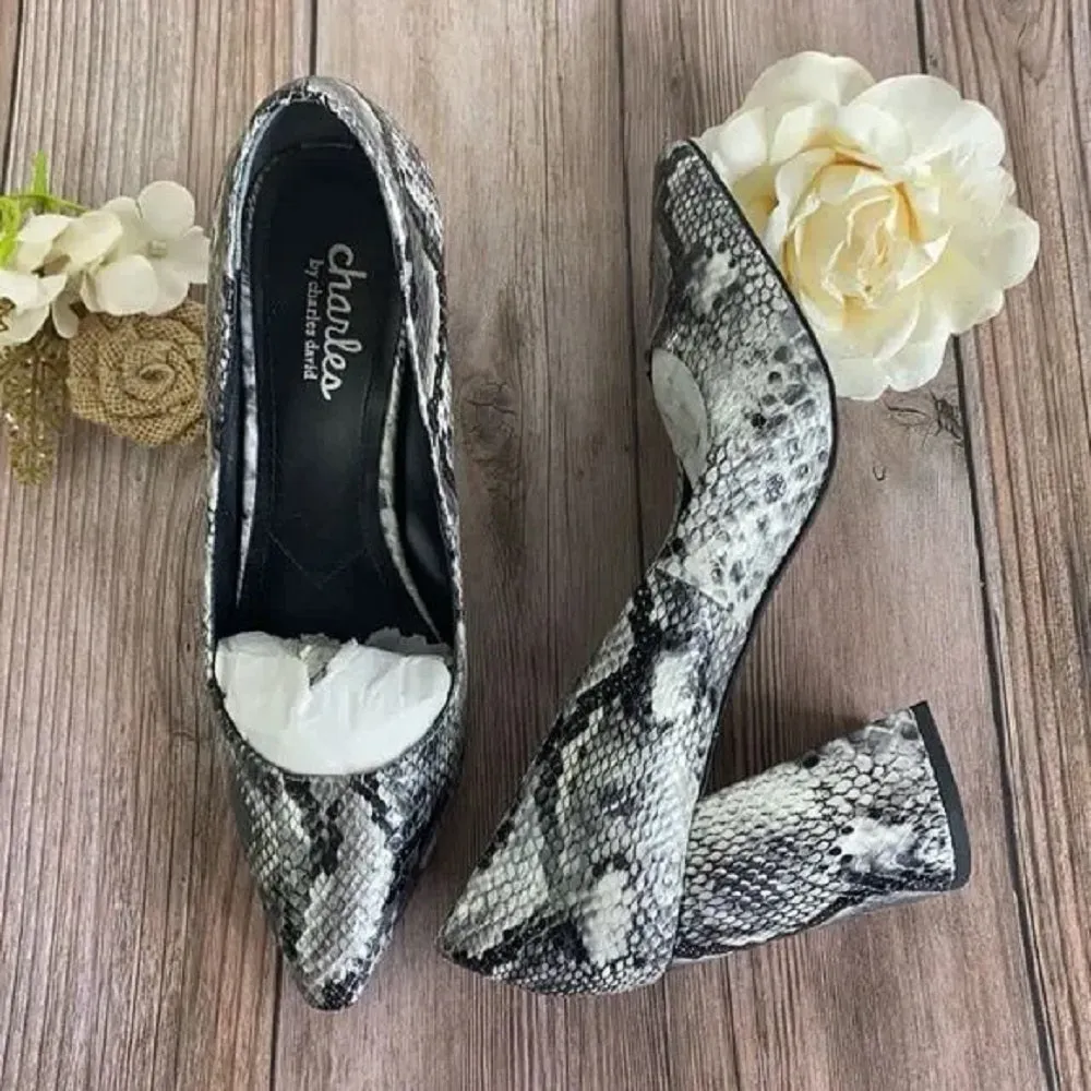 Charles by Charles David Snake Skin Pumps 9M