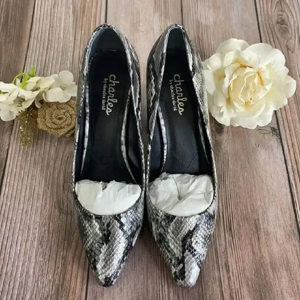 Charles by Charles David Snake Skin Pumps 9M