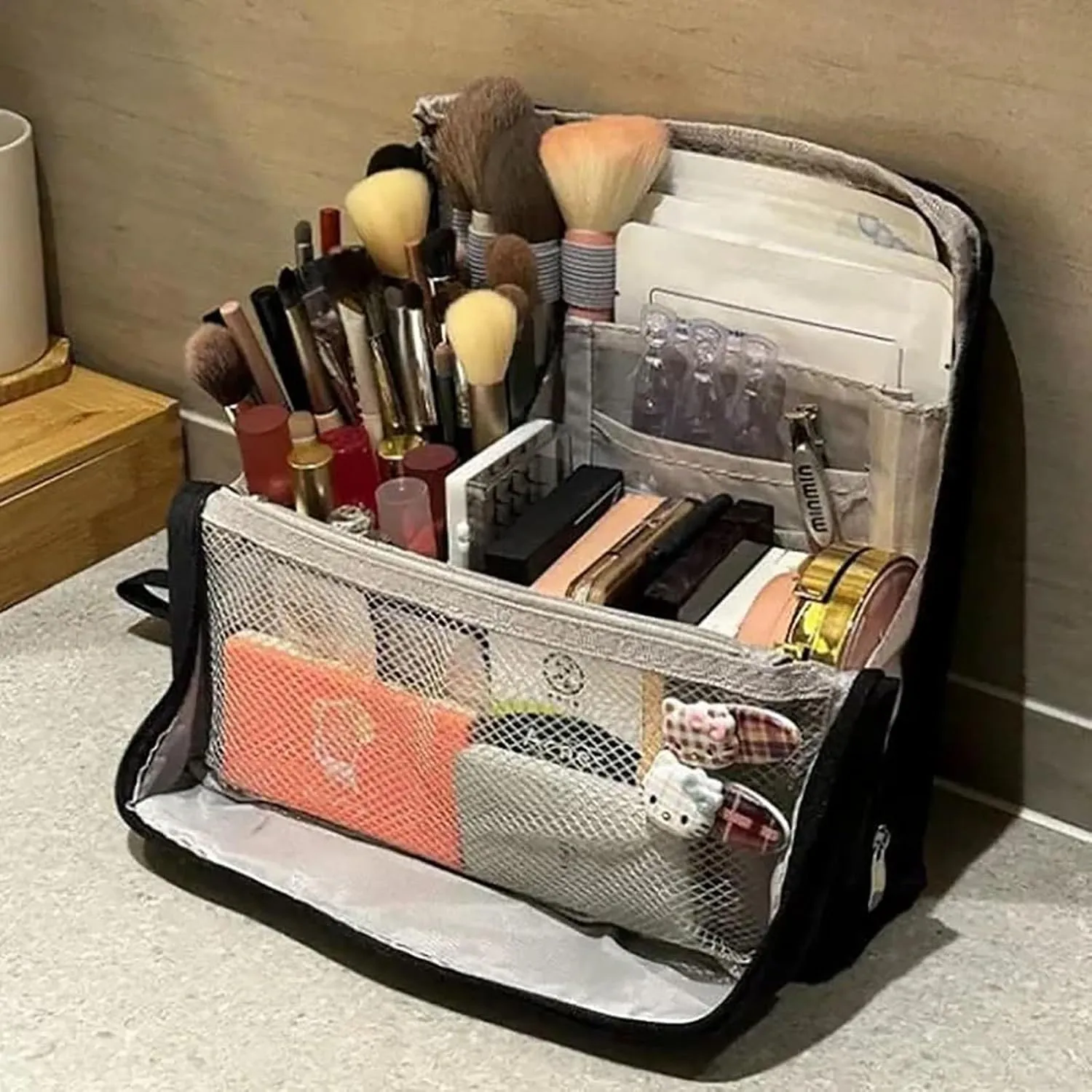 Doresty Makeup Bag, Standing Makeup Bag – Portable, Large Capacity, Waterproof Vertical Office Desktop Storage Bags, Multi-Purpose Large Capacity Oxford Cloth Toiletry Bag, with Compartments (Black)