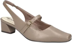 Easy Street Women's Cameo Pump