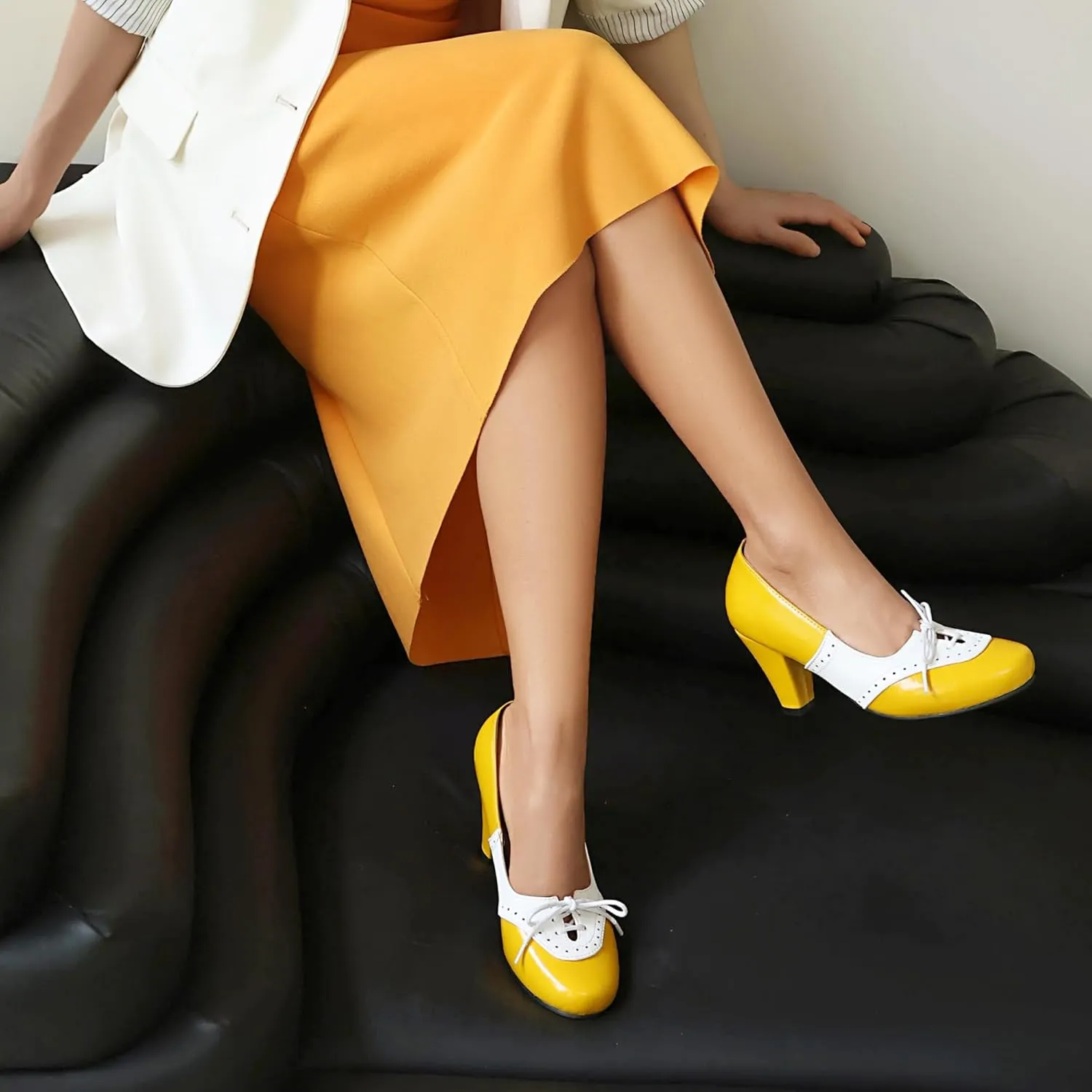 Elerhythm Women's Mary Jane 1920s Pump Heels Two Tones Classic and Retro Lace Up Wingtip 1950s Vintage Round Closed Toe 1940s Shoes