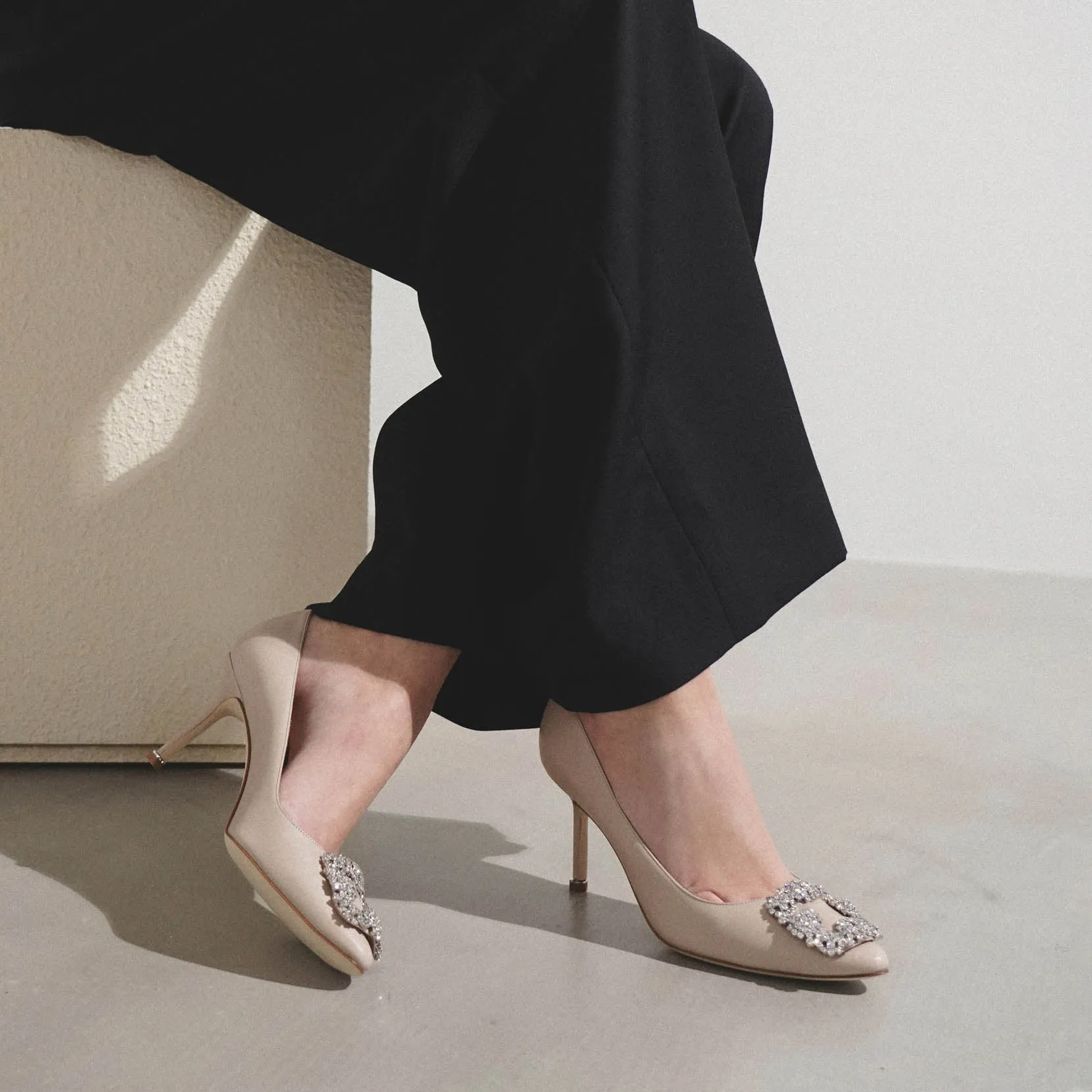 Hangisi 70 beige leather pumps
