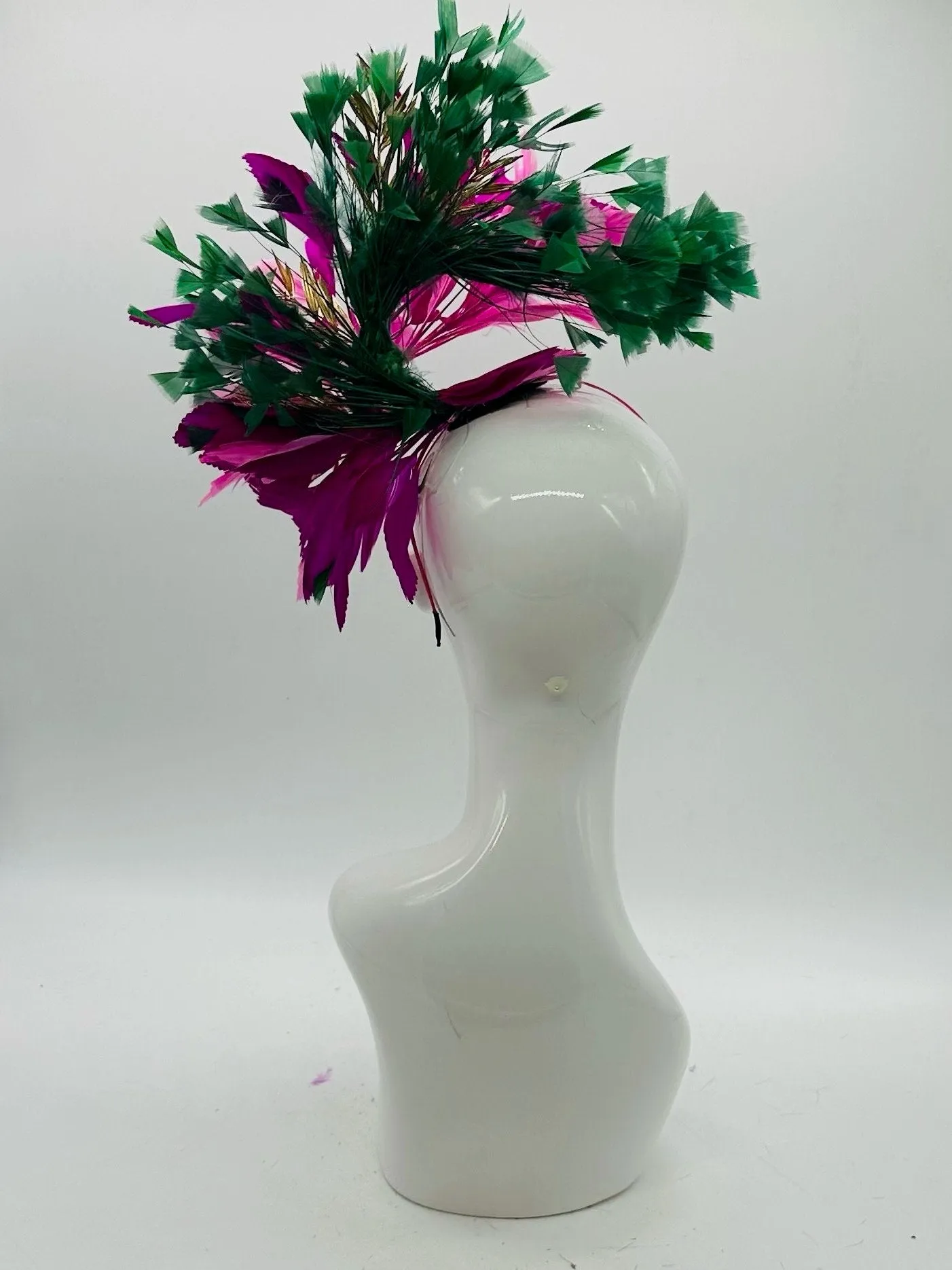 Hot pink, Fuchsia, and Green Derby Fascinator, Kentucky Derby Hat Alternative, Kentucky derby hat (GOLD LINE)
