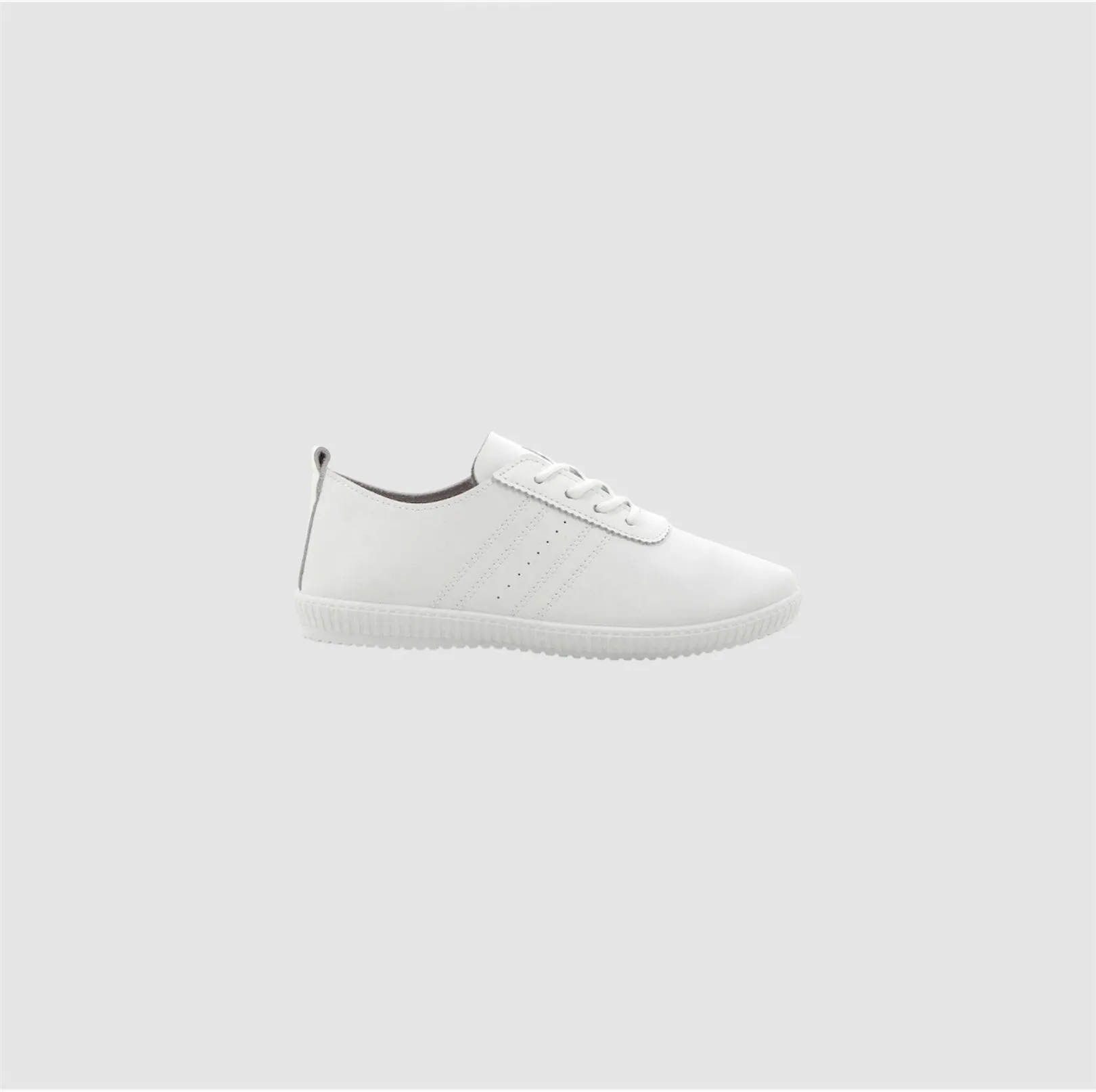 Jesiah Shoe in White