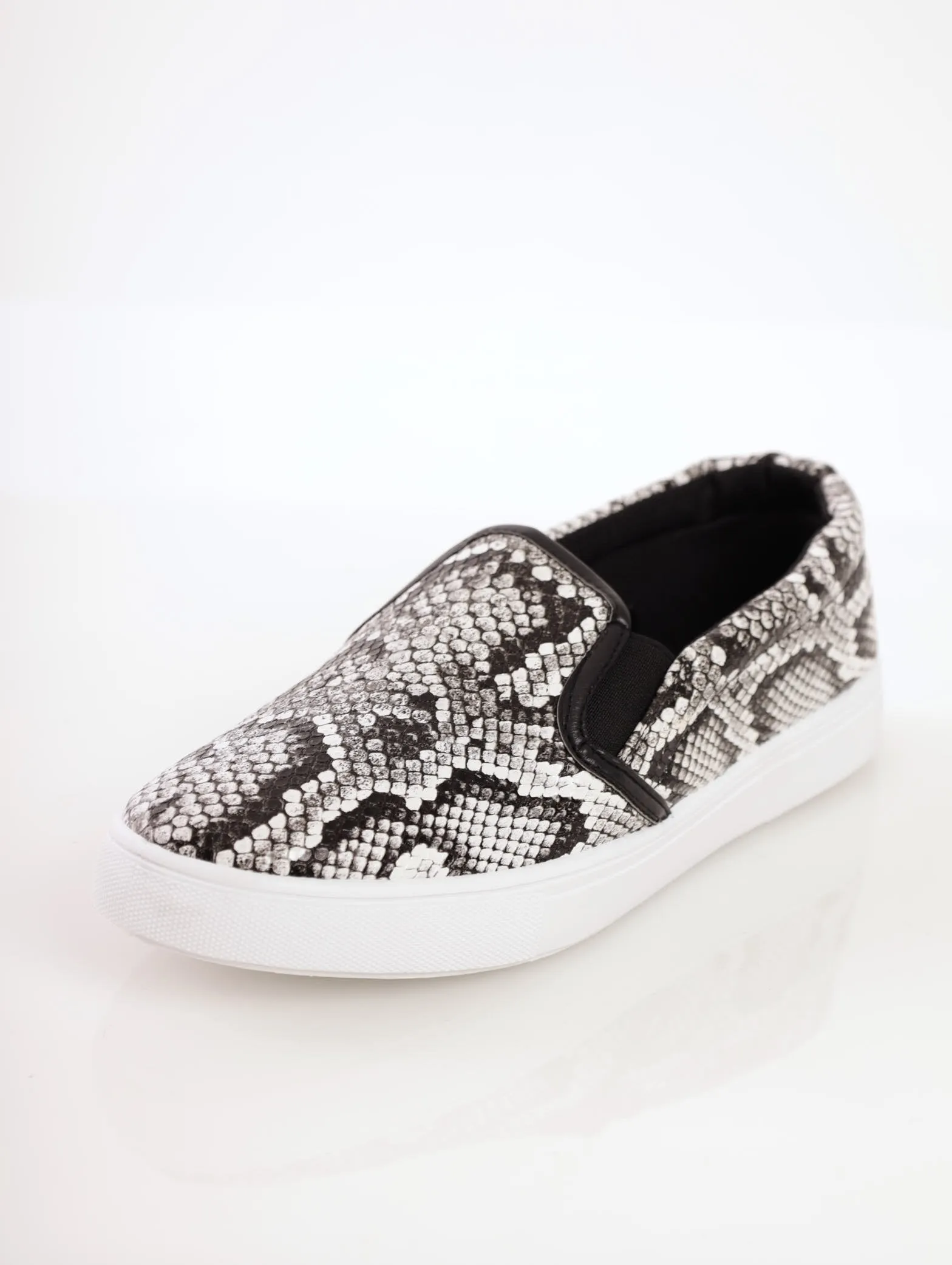 Ladies Slip-On Plimsole Sneaker