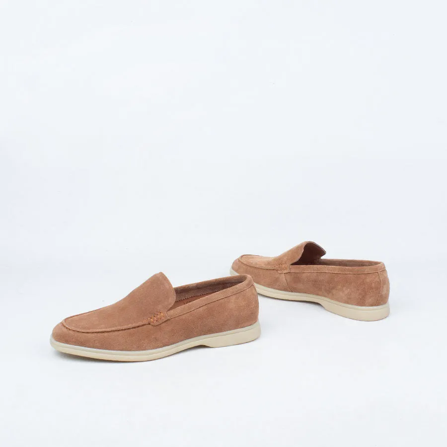 Lezly Slip On