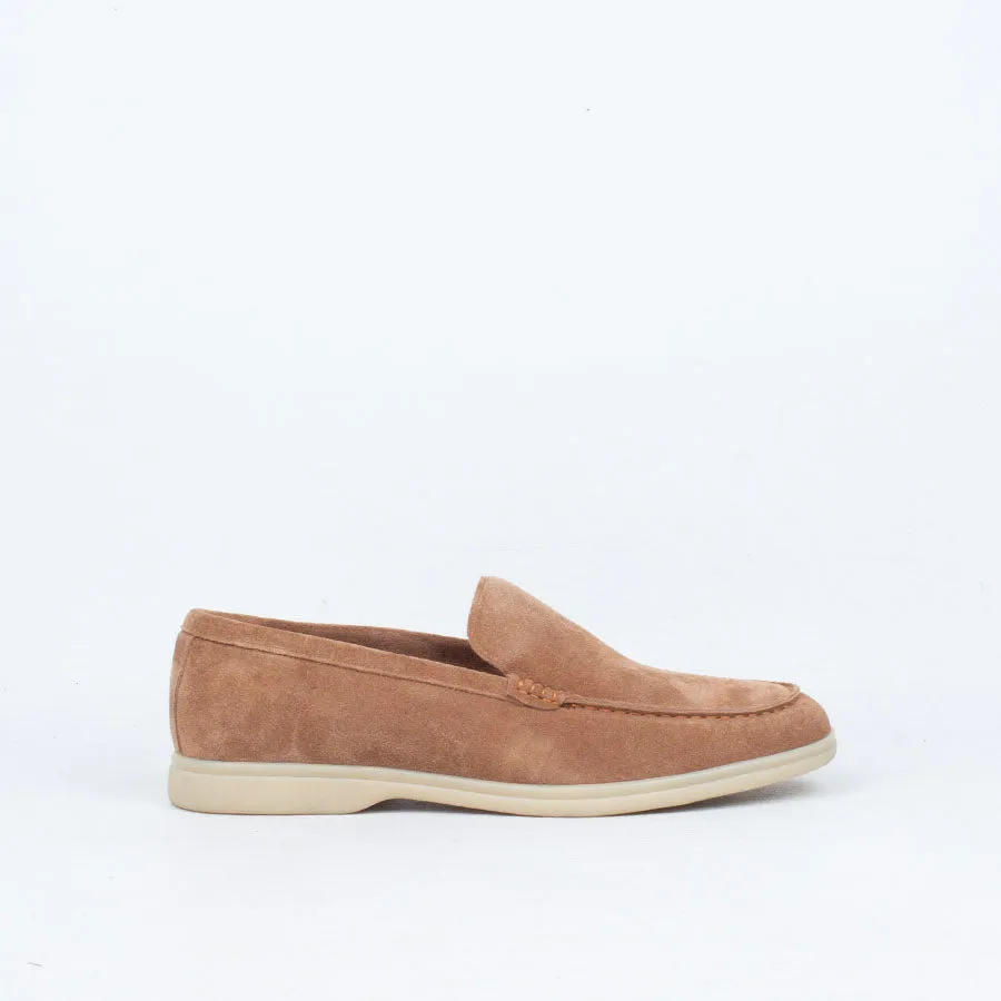 Lezly Slip On