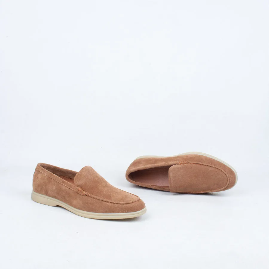 Lezly Slip On