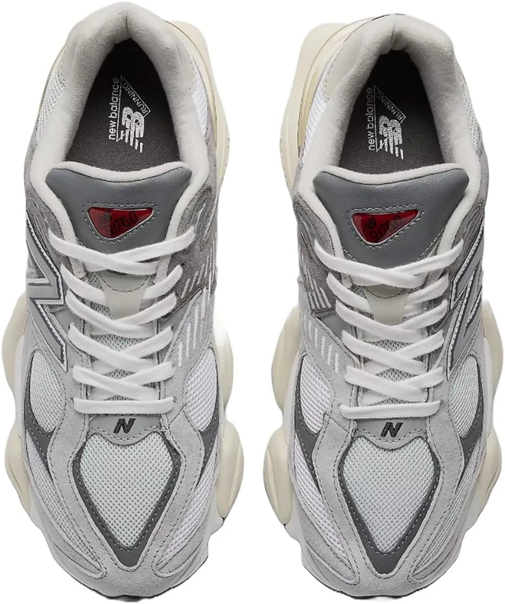 New Balance Women's 574 V2 Essential Sneaker
