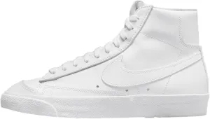 Nike Women's Sneaker, Medium