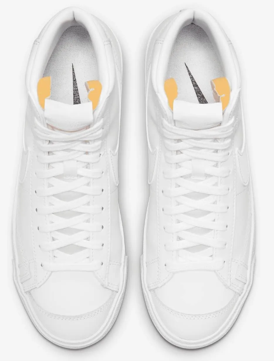 Nike Women's Sneaker, Medium