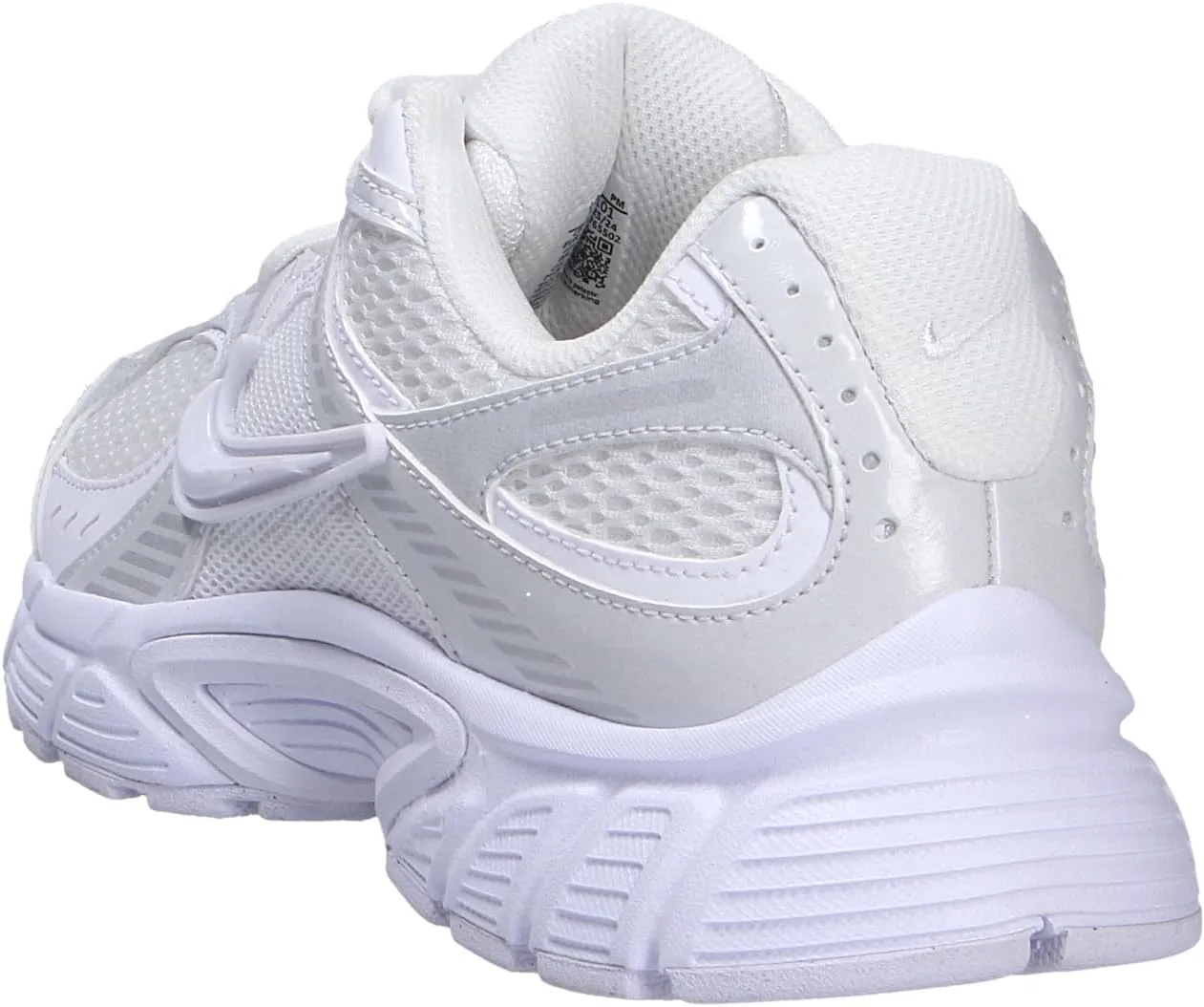 Nike Women's V5 Runner Sneaker