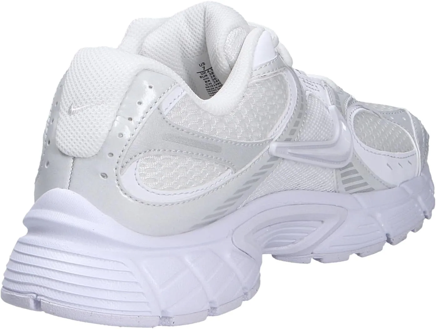 Nike Women's V5 Runner Sneaker