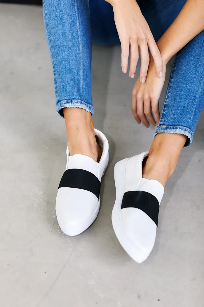 Owinn Slip On Sneaker