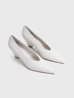 Point Toe Pump