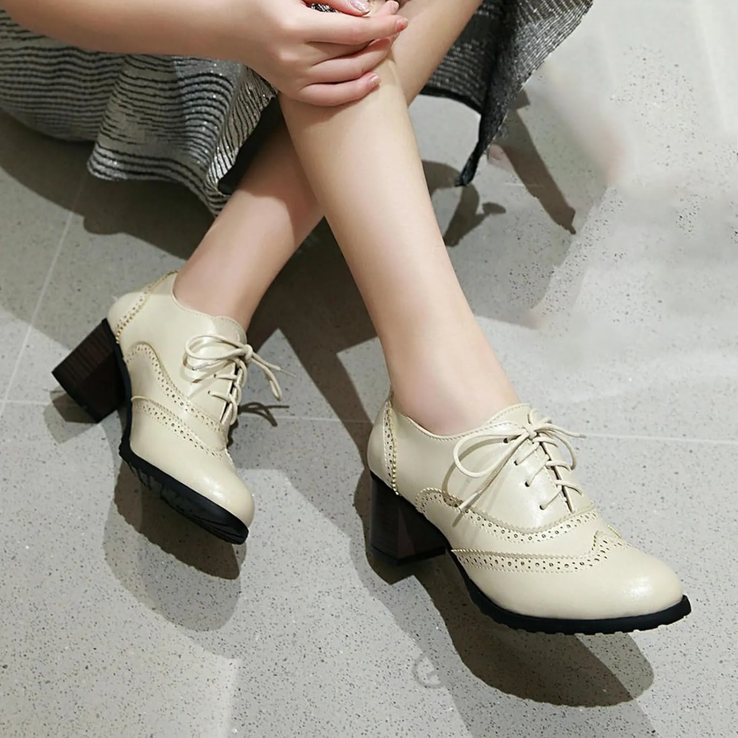 Uniquelly Women's Lace up Oxfords Vintage Brogues Shoes Round Toe Stacked Heel Wingtip Oxford Shoes Chunky Block Heels Retro Saddle Shoes Pumps