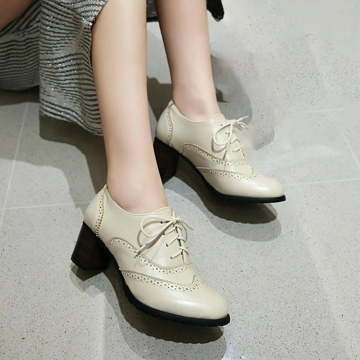 Uniquelly Women's Lace up Oxfords Vintage Brogues Shoes Round Toe Stacked Heel Wingtip Oxford Shoes Chunky Block Heels Retro Saddle Shoes Pumps