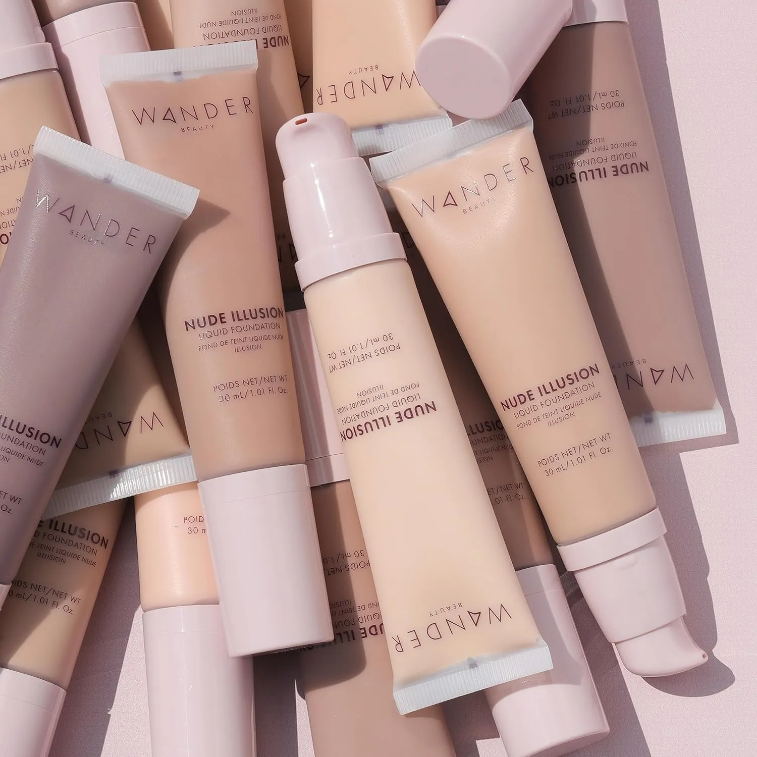 Wander Beauty Nude Illusion Liquid Foundation - Golden Tan - Medium to Full Coverage Foundation - Natural Makeup with Vitamin E & Macadamia - Nude Skin Finish Blurs & Conceals - 1.01 fl oz