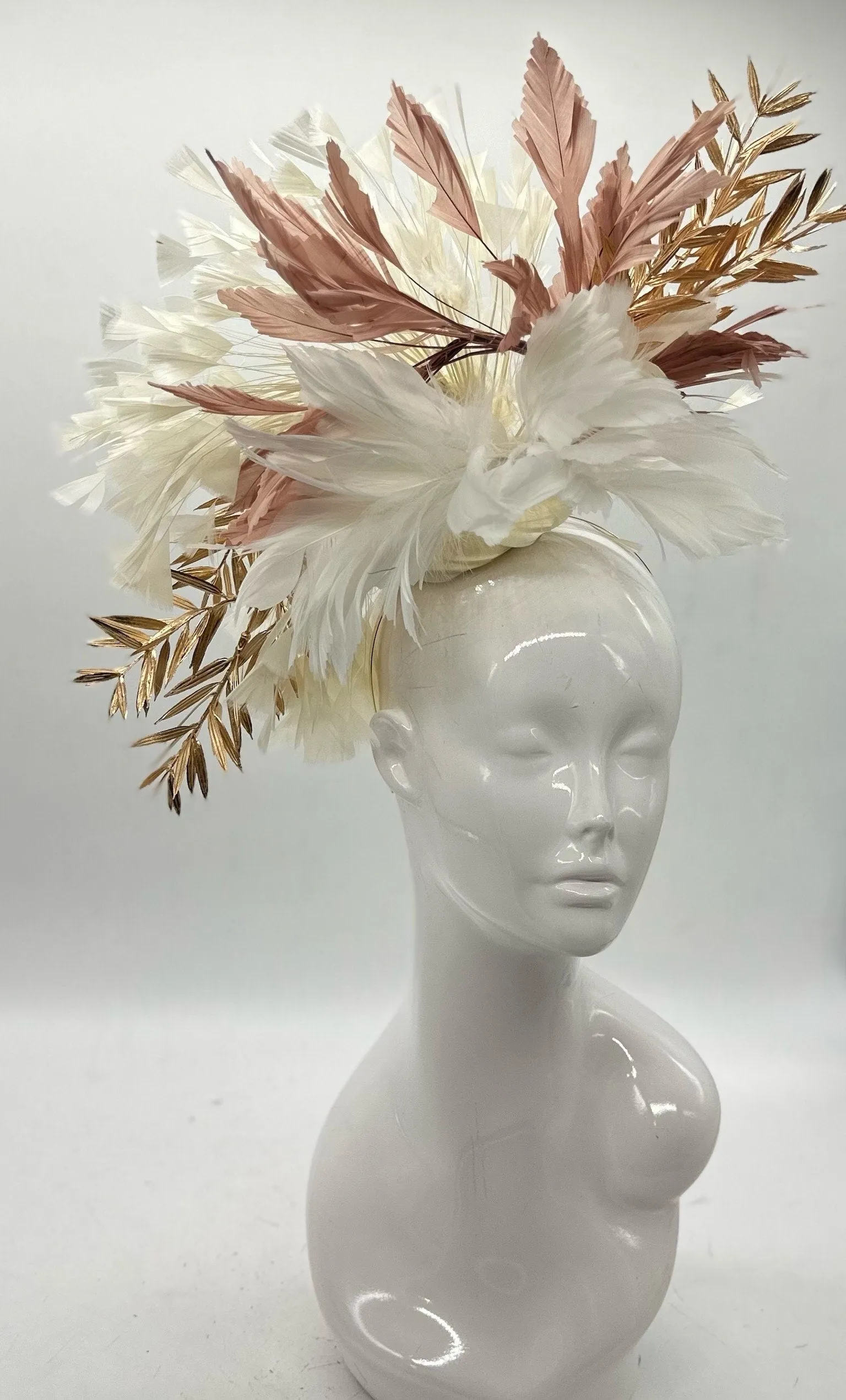 White, Gold and Blush  Derby Fascinator, Kentucky Derby Hat Alternative, Kentucky derby hat (GOLD LINE)