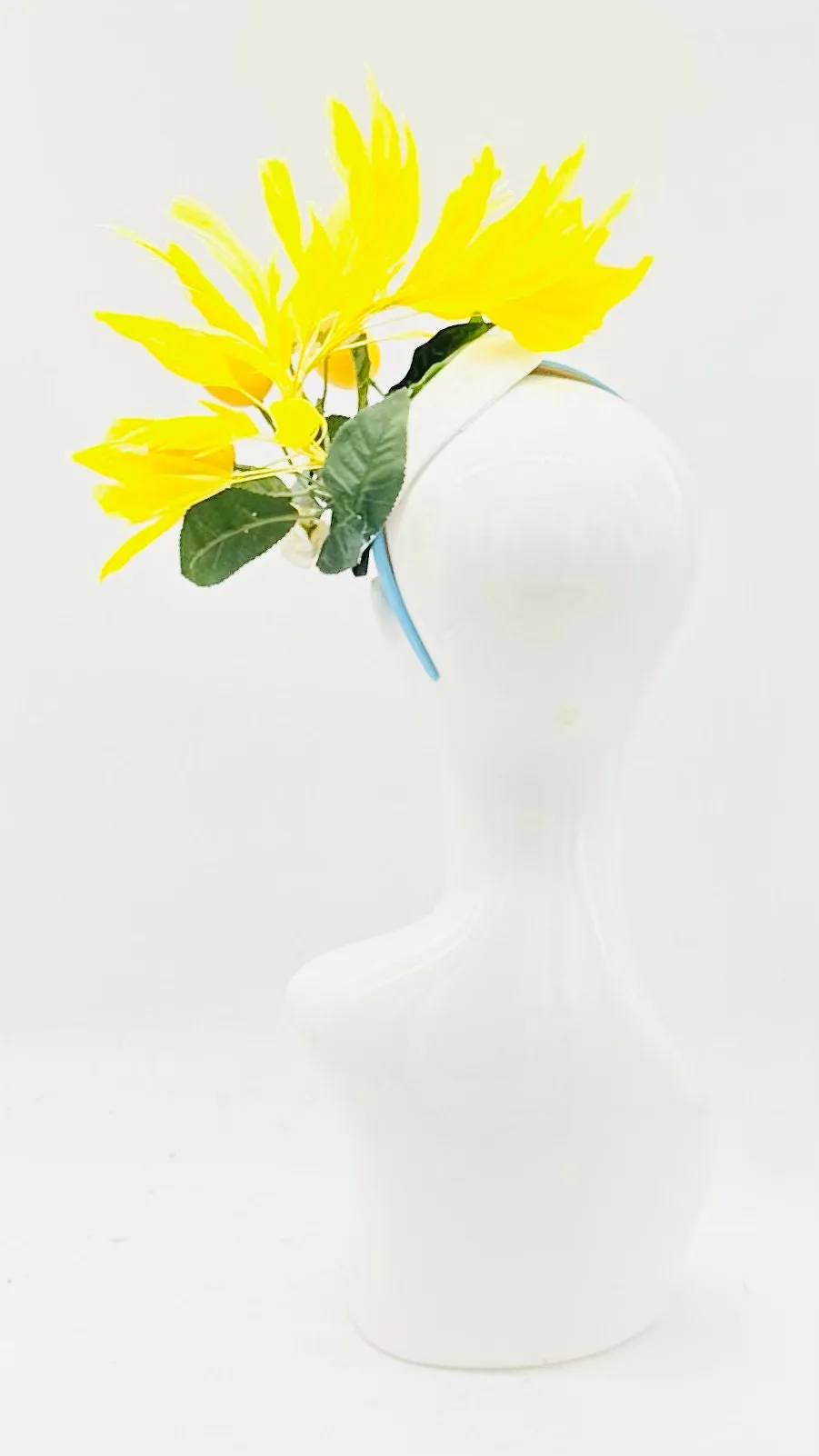 White, yellow, lemon Derby Fascinator, Kentucky Derby Hat Alternative, Kentucky derby hat (GOLD LINE)