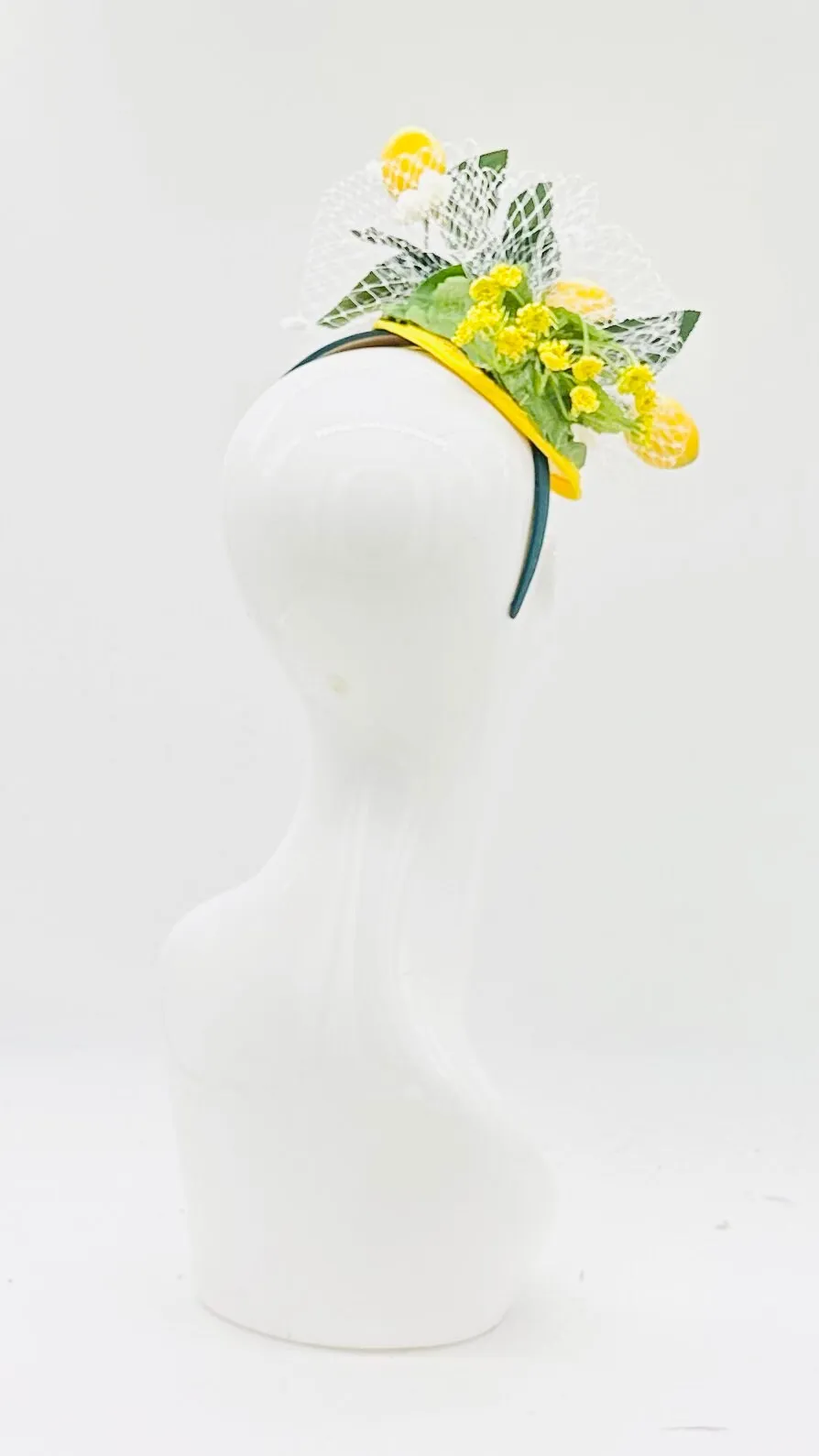 Yellow lemon Derby Fascinator, Kentucky Derby Hat Alternative, Kentucky derby hat (GOLD LINE)